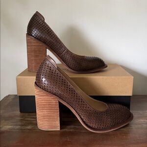 KELSI DAGGER BROOKLYN Hall Pump Laser Cut Brown Leather Stacked Heel - Size 9
